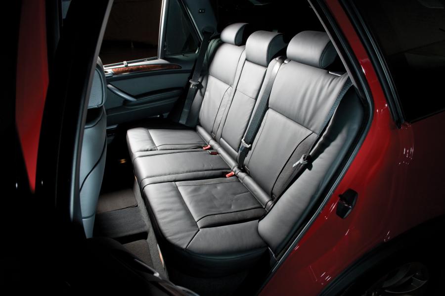 Интерьер BMW X5 4.8is 2004 года  (NA) (фото 16 из 73)